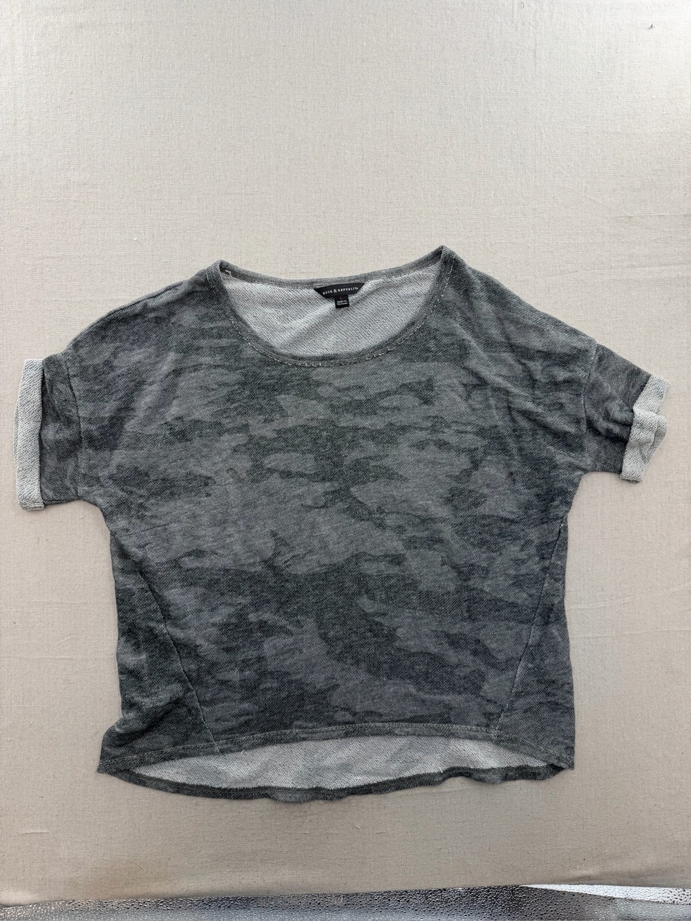 Rock & Republic Charcoal Gray Camouflage Short Sleeve Tee